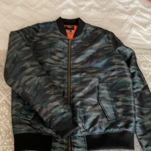 Camo Rise Above puffer